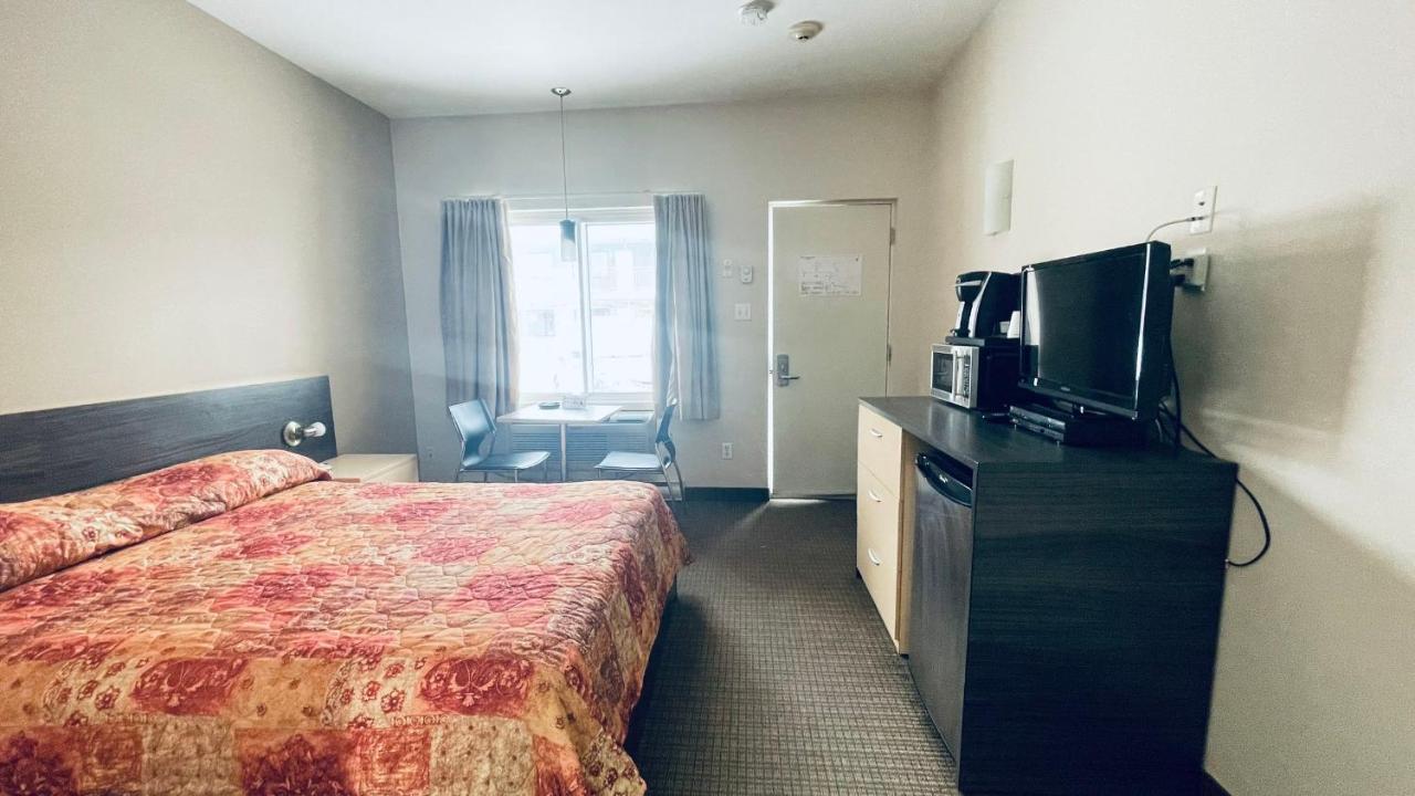 Motel Falcon Brossard Zewnętrze zdjęcie